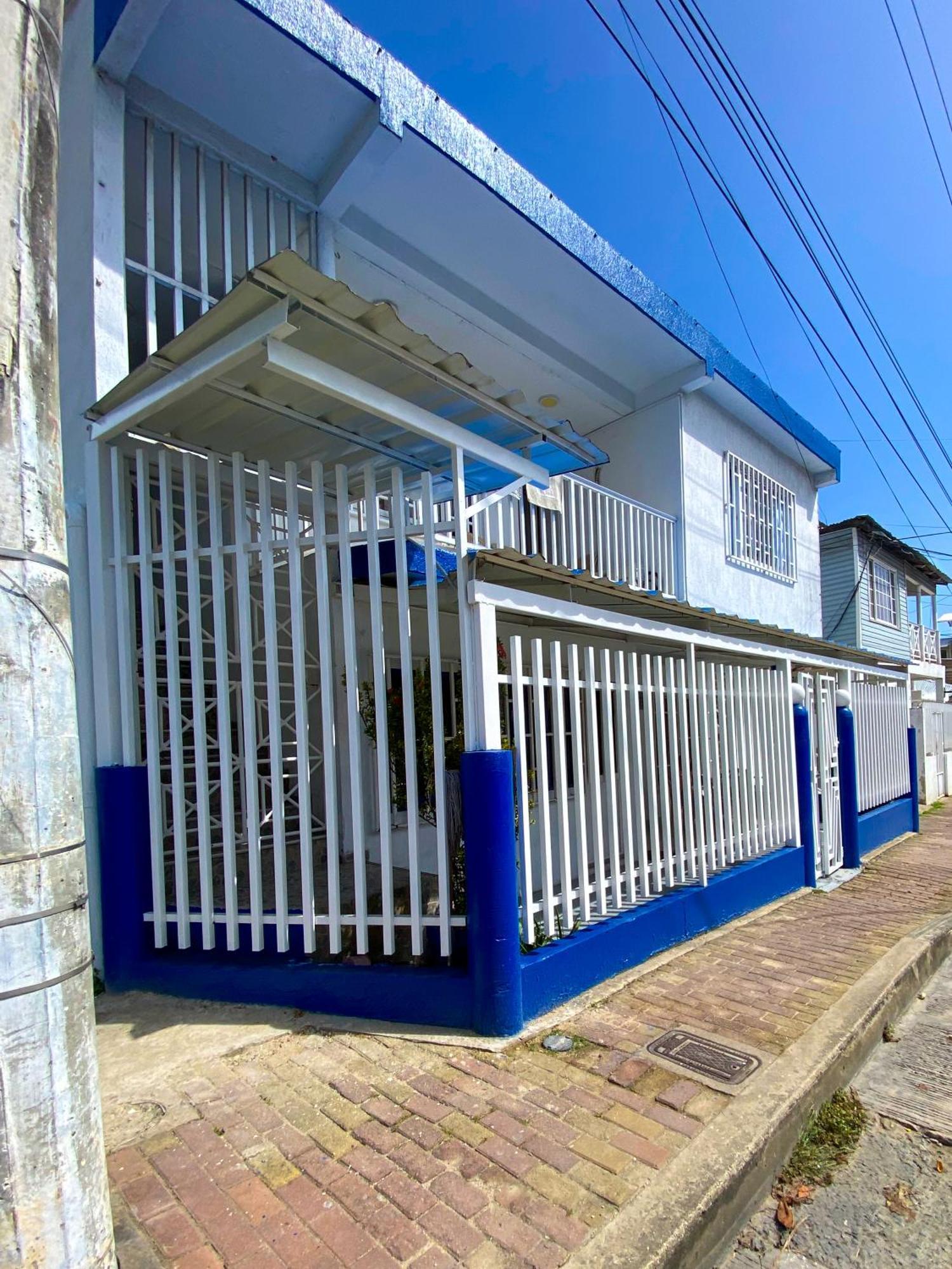 Miss Yasmin Place San Andrés Exteriér fotografie